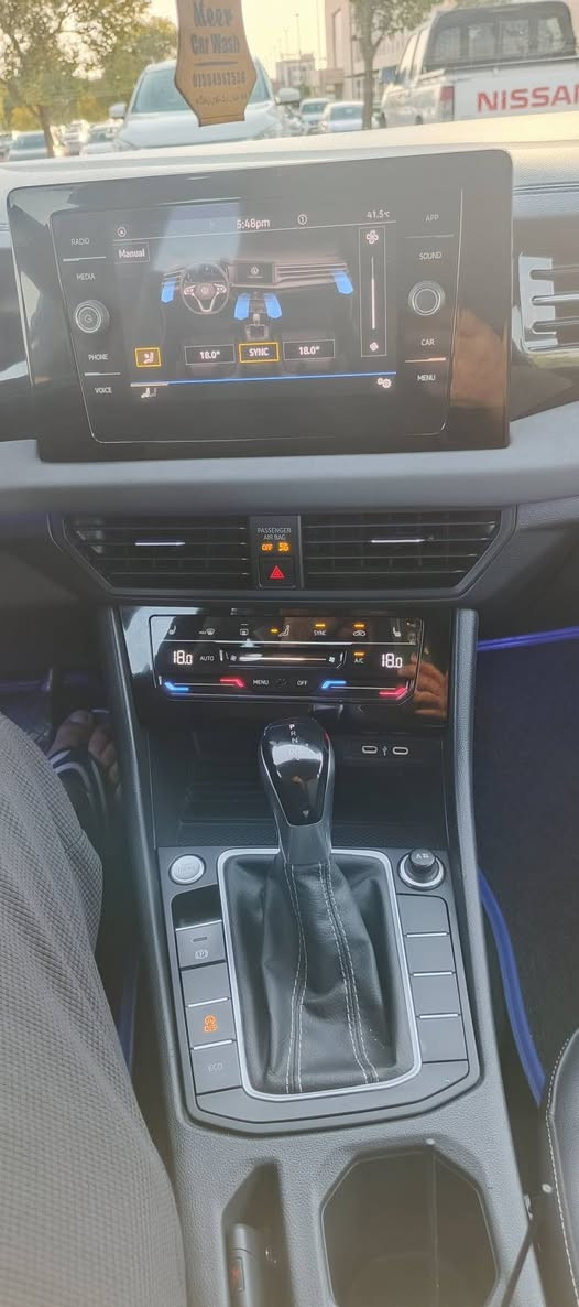 VolkswageJetta 2025 se الشكل الجديد سياره مرقم/جاهز تحويل شرط رقم اربيل
‎المحرك- 1.5L Turbo 
‎المواصفات 
‎شاشه كبير بصمه تشغيل و بصمه أبواب 
‎گيج الكتروني
‎بريك بصمه 
‎رادار امامي و خلفي كشنات كهرباء وجلد لونين تدفئة كشنات تبريد لمس وجانبيه 
‎كاميرا 
CarPlay
Auto-Start/Stop
‎لايتات Led+Xzenon
حادث جاملغ وباب السابق تبديل شركة وبيها صبغ باب الصدر كد شبر من جوه الباب ايرباكات راجع شركه 
مكان اربيل للاتصال واتساب ***********
*********** أربيل, العراق
