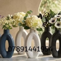 مزهرية أنيقة • ارتفاع ٣٠سم • ألوان حسب الطلب