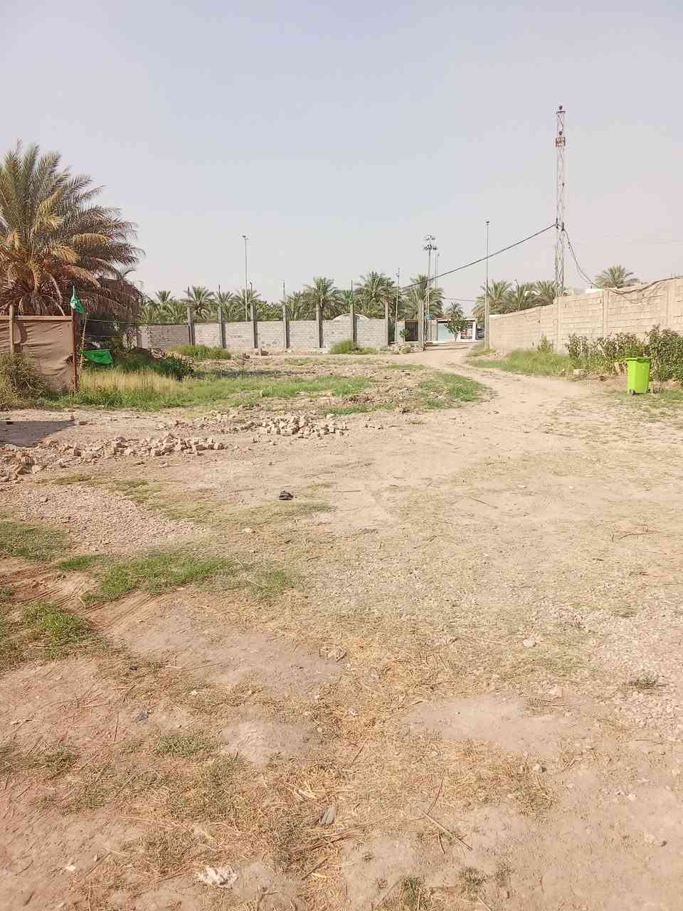 للبيع ارض تجاري تجاري سكني مساحته 1500 في الزبيديه مدخل الزبيديه من الجسر قرب ملعب وحسينيه مجاور بيت مزهر الفراس مقابل سيد مضفر خدمات كامله موقع مميز وسعر مناسب بل نسبه لموقعهه 
موبايل ***********
