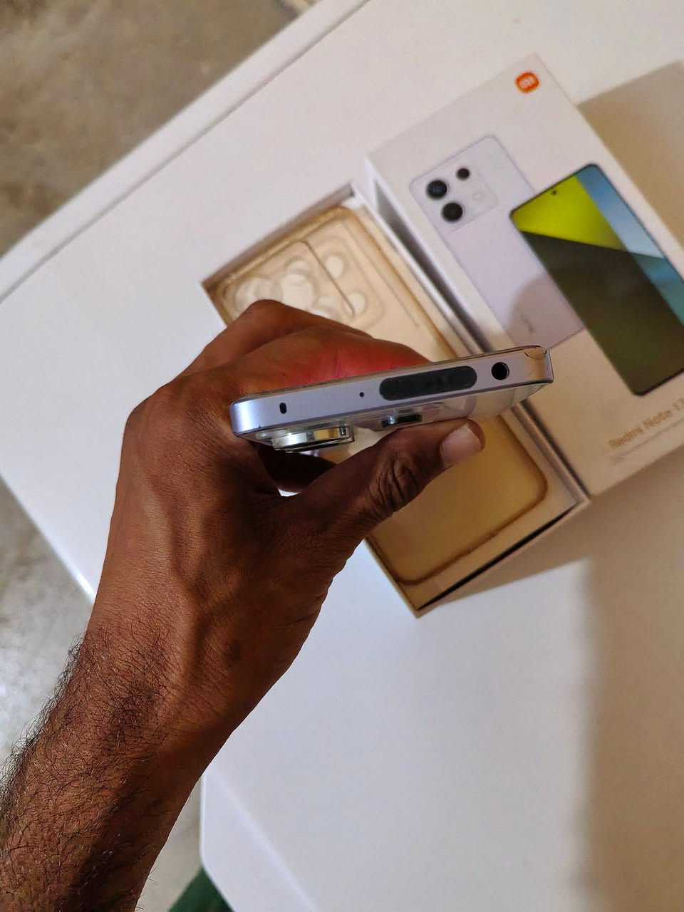 ريدمي نوت 13 برو 5g للبيع 
ذاكرة 512 عشوائية 12 ب12
ضمان مامفتوح فقط الاطار بيه رصعات او شخوط موضح بلصور السعر  210 الف  وبي مجال 
للتواصل  ***********
عنوان بلدروز
