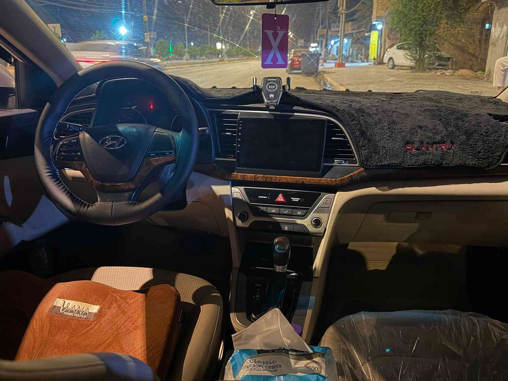 النتره مديل 18خليجي سياره كفاله عامه ماعده بارد بالجاملغ الامام شبر بارد السياره فول مواصفات عده البصمه والكشنات الجلد السياره جاهزه مكينه كير حداديه تخم تاير السياره باسمي تحويل ثاني يوم سنويه لل٢٠٢٨  السعر ١٤٠ 
***********

نص مكتوب في الصور:
- *********** رقم الهاتف