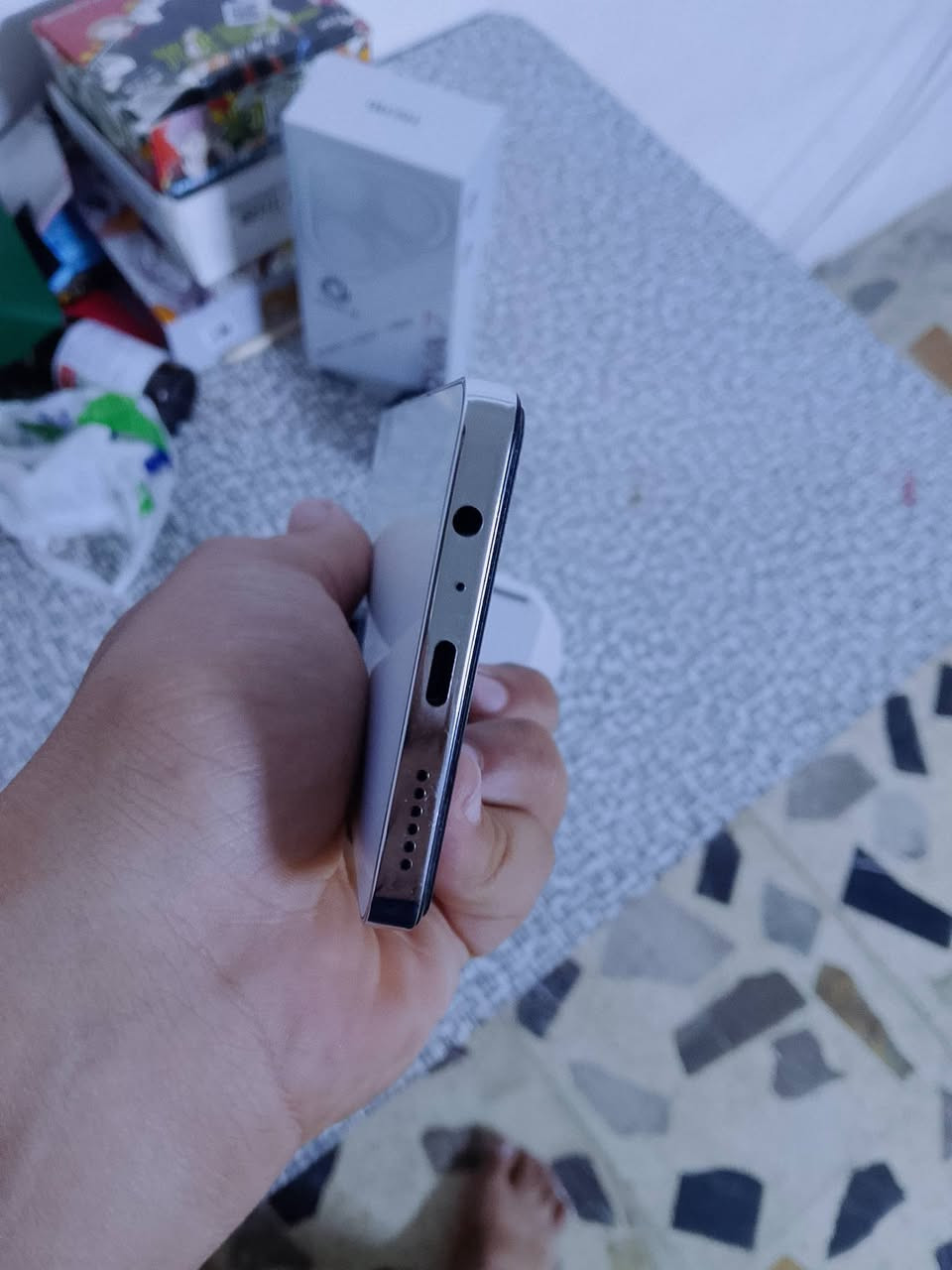 كامون 20 برو 4G
ذاكرة 256
رام 8+8
شاشة Amold 120HZ
كاميرات 64 ✨ 
جهاز حيل نضيف شخط مابيه 
شرط ماواصل ابو صيانة 
سعرة 190 وبيه مجال قليل 
للاستفسار ***********
