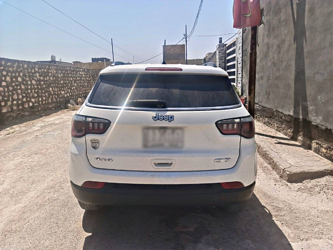 جيب كومباس 2018 فول عدا الفتحة 
رقم كربلاء 
4×4
بصمة تشغيل 
ماشيه 86 الف
تبريد قطعتين ثلج

محرك 2400
النجف 