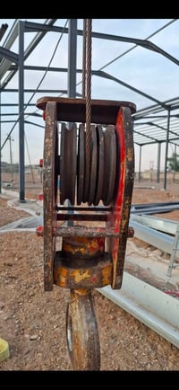 خدمات بناء • مقاول