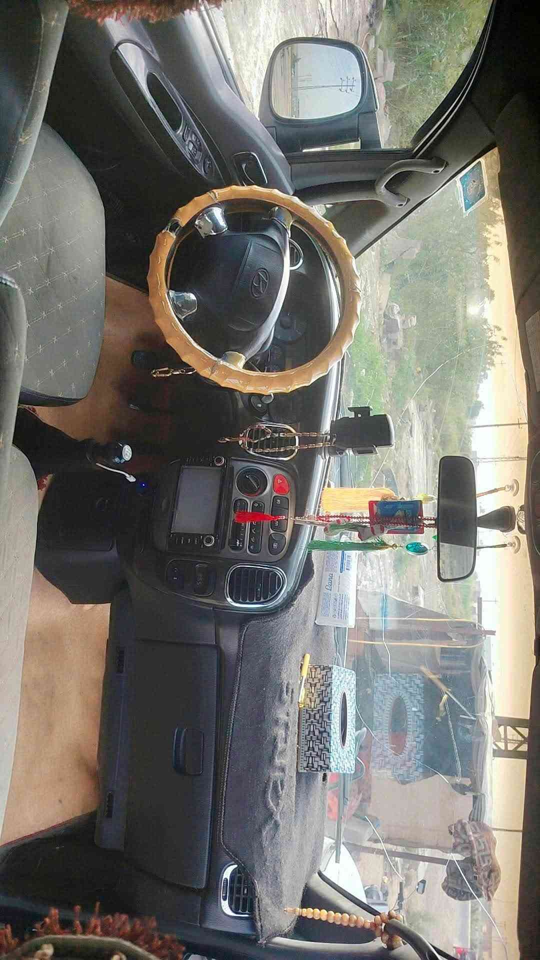 استاركس • ٢٠٠٦ • كفالة