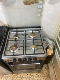 طباخ أربع عيون للبيع السعر ١٠٠ الف  العنوان الحريه الدباش  ٠٧٧١٢١٧٤٤٢٨