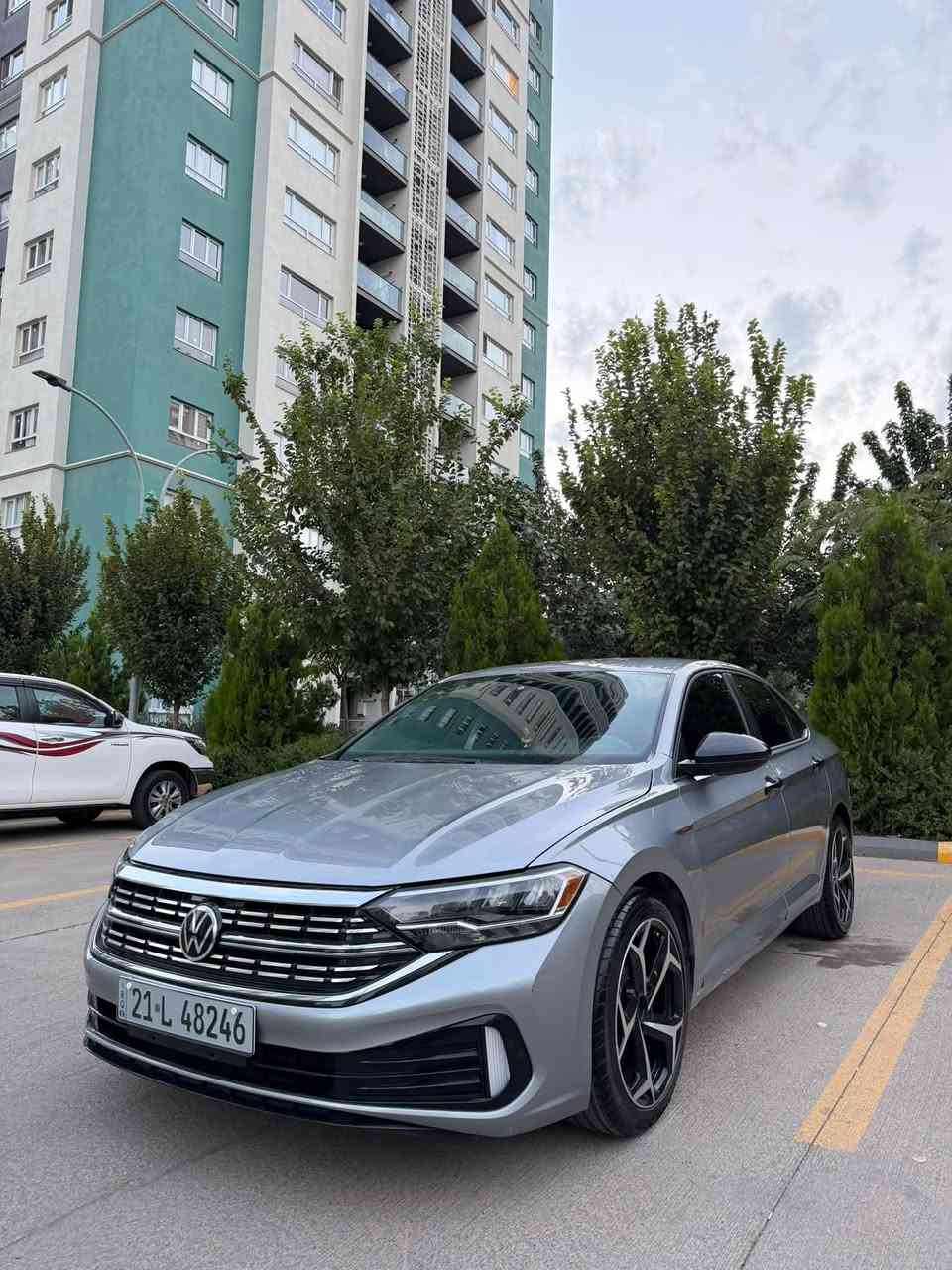 jetta 2024 1.5 turbo S sport
سلام عليكم  ماشاءالله لە ماڵی هەموو لایەک 
جیتا مواسەفات س سپۆرت  ٢٠٢٤ ٥١٠٠٠ کیلۆمەتر هەزار رۆشتوە
 مواسەفات  . رادار . خەتی جادا . کوشن هیتەر . 
تەبرید لەمس . 
گێج ئەلیکترۆنی  بە ٣ بەشی جیاواز تەحەکومی پێ ئەکرێ
٣ گێر ئۆتۆ.عادی.سپۆرت.تەعدیل سورعە. ئۆتۆ ستارت ئستۆپ
 بە ناو خۆمەوەیە هەمو شتێکی تازەیە سێرڤز کراوە هەمو گیانی بە شەرت ئەیەمێ تازە یە سارەکە جاملخی سەکنی بۆیاخە بێ 
ناو گرتن.....  نرخی ١٣٤ مەعامەلەیەکی زۆر کەم.  شوێن سلێمانی
***********  
*********** وەتسئاپ ی لەسەرە

نص مكتوب في الصور:
- ***********