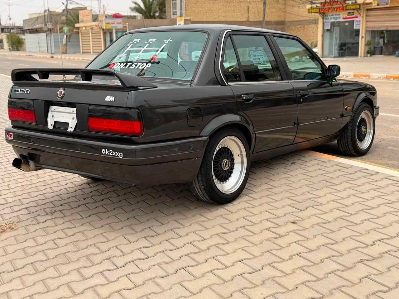سلام عليكم 
بي ام زعره موديل 90 سياره جاهزه تعمير جديد 
مكينه كير حداديه مكفوله لايت عالي ناصي زنون بكيت ليزري عمل ويل رياضي اكزوز رياضي من طول لطول غرفه جديده جلد بطاين جدد جام اربعه كهرباء سياره جاهزه ربع مذب عليه مكينه بلاديه 
عنوان :النجف الاشرف
سعرها 38 وبيه مجال بصيط
رقم هاتف : ***********
