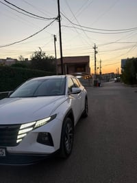 توكسان موديل2023 فول عدا البنوراما داخل ابيض شاشة كبيرة عدادات ايباد ح...