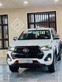 للبيع بيكم تويوتا هايلوكس تي ار دي TRD محرك 6 سلندر موديل 25 سياره بيه...