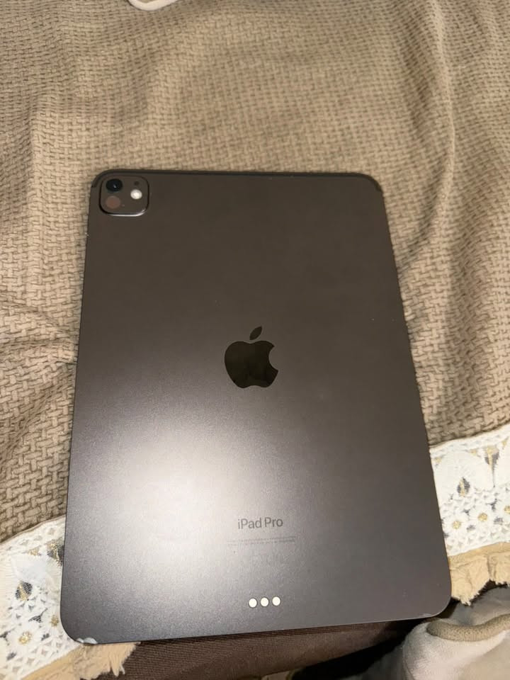 ايباد m4 • شاشته تلمض • مراوس