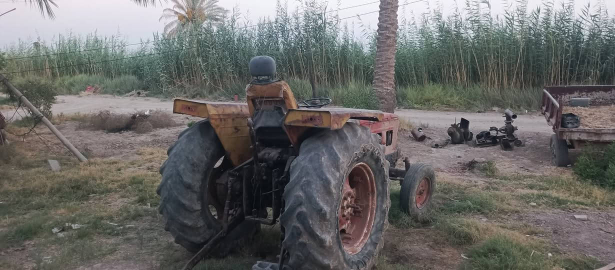 سلام عليكم
عنتر البيع 
جاهزه العمل شغل وطلع 
مكينه كلش نضيفه 
بيها خيط تبخير بس بدون تنقيص 
السعر مليونين ونص بيها مجال 
‏‪***********‬‏
