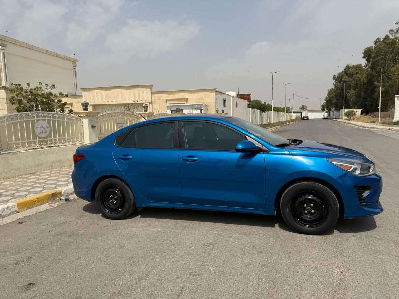 كيا ريو 2022

ماشيه 46 الف 
كير محرك صدر تبريد 
السياره جاهزه من كلشي 
حادثه جاملغ وباب بدون دواخل 
السعر 109 
موجوده باليرموك اربع شوارع 
الاتصال *********** 
***********
رقم بغداد هزه وسنويه وأرقام جديده
