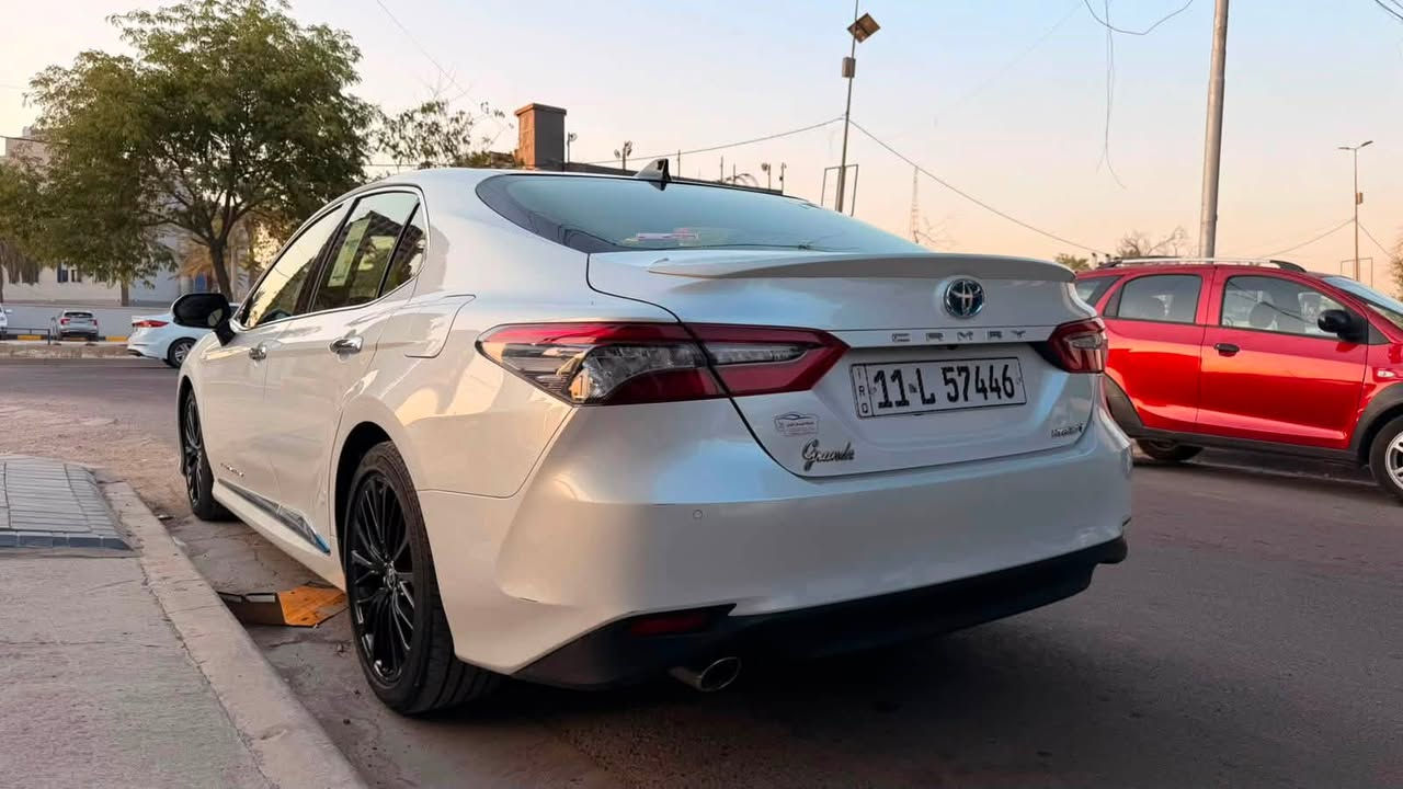 سلام عليكم
كامري 24 كراندي خليجي مكفولة 

المحرك 2500 هايبرد 

ماشية 30 ألف  مكانها بغداد 

‭***********‬
