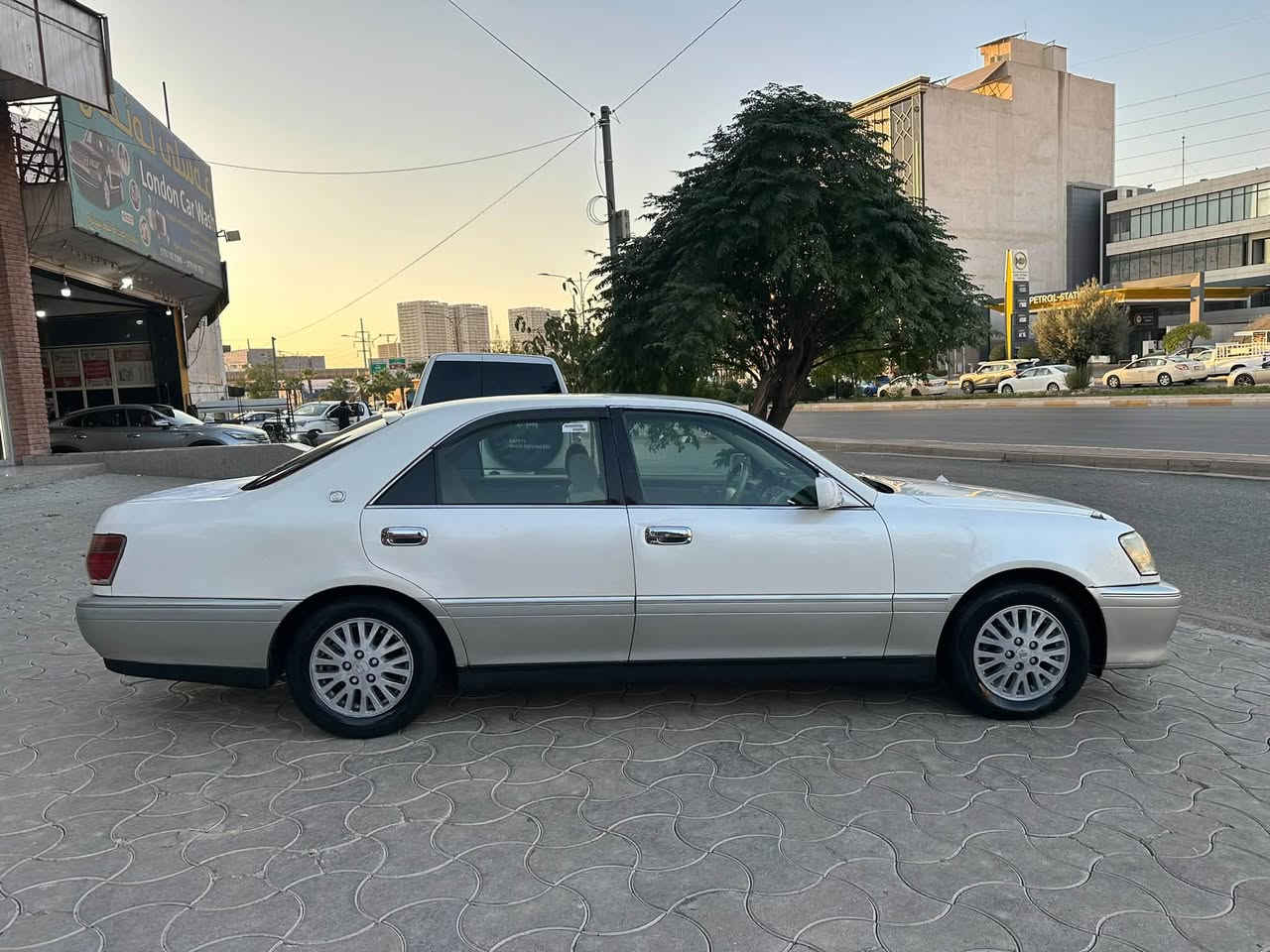 مەلیکە براوە مەکینە  مەرخوب VVT  مۆدیل ٢٠٠١ داژبڵ نەجەف یەک دوگمە سەیارەکە داعم و لیدراوی نیە بۆیاخ سەقف و حیزام بەشەرت نرخی  خوار بازار٣٦گەلا و مەجالیکی زۆرکەم لە سیلیمانیم ***********
