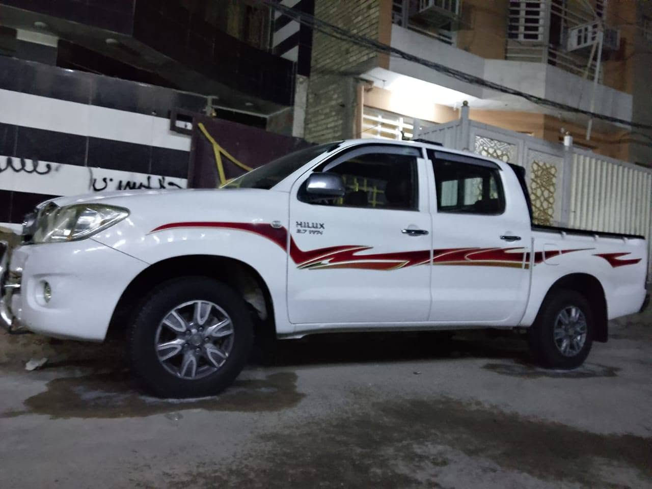سلام عليكم فلاونزة للبيع ٢٠١١ سيارة جاهزة كير مكينه بل جيس كير عادي رقم واسط مكان لسياره بغداد جسر ديالى لشراي ينتصل ***********
