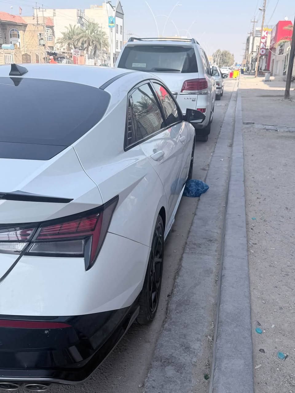 الانترا ٢٠٢٤ان لاين السياره كلين مابيها تبديل صور الحادث مرفقه وارد امريكي بيها الحادث الي داخله بي والمداكر الاماميه مسستمات رقم السياره كتاب شهداء باقيلها ٧اشهر وتتحول السعر ١٥٥رقم الهاتف ***********

نص مكتوب في الصور:
- 94 2:28
- العودة
- عالية الدقة
- 2 / 13