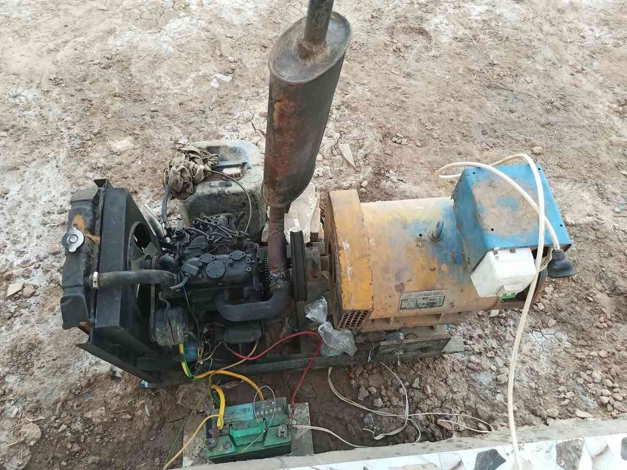 سلام عليكم
للبيع
كابوته 2 بستم شغاله ولكن بيه ضعف رنكات راس توليد 7.5kv السعر 750 وبيه مجال حك الجيه هاتف ***********
تجي تشغل وتفحص كهرباء واني بخدمتك
