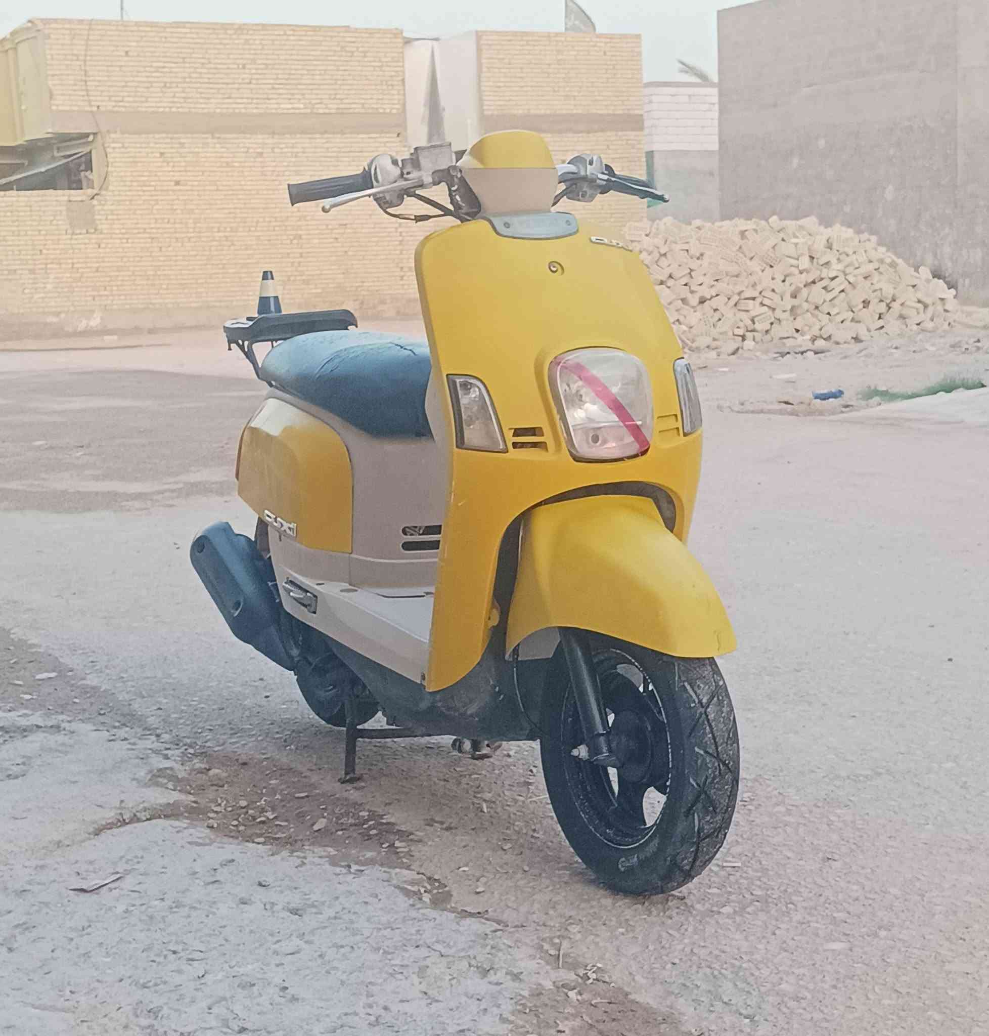 سلام عليكم دراجه بليس دراجه نضيفه كلشي مابيه بدلين بس بستم بلمكينه دراجه سلف نكره لايتات عالي وناصي مكاني نجف حي نيسان سعر 600 وبيه مجال واستاب ***********
