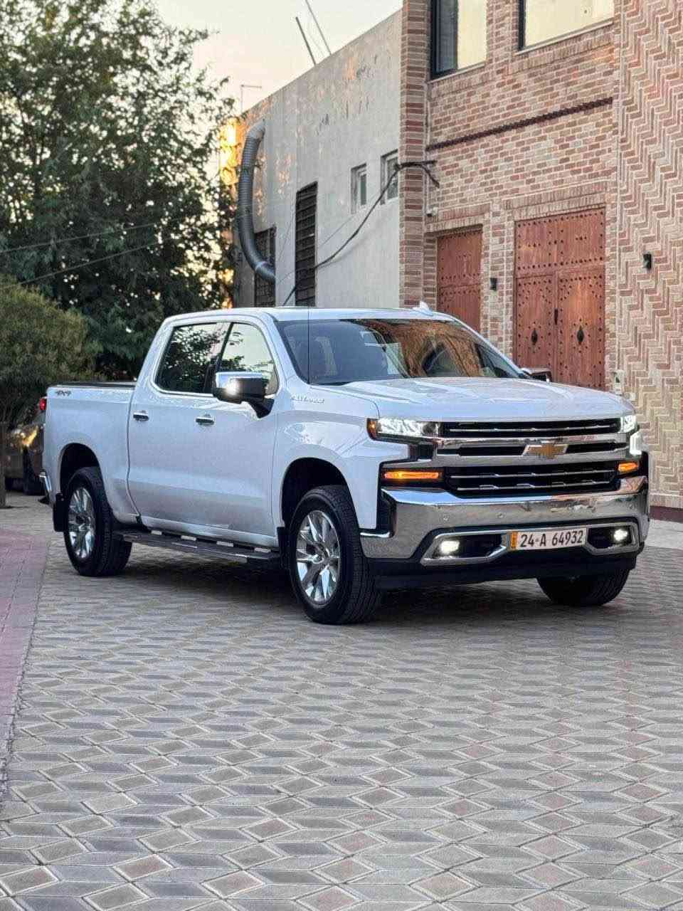 سيلفرادو • V8 • بدون حادث