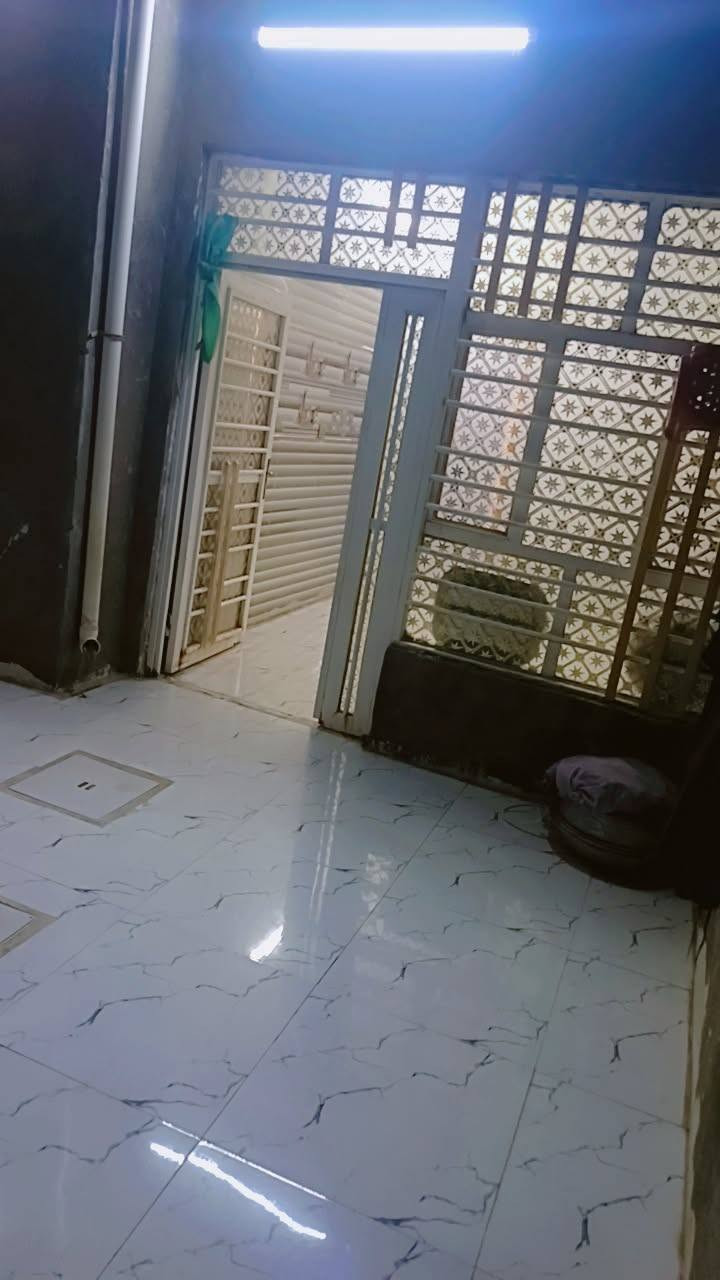 يا الله البيت بل الاقصاد البيع مساحه 140متر طابو زراعي سند 25 عنوان شارع الاصب مقابيل ملحق قريت الغدير عمود 327بناء جديد بيع بل قصاد 45مقدمه 15وكل شهر 500بيع نقد 38 الاتصال *********** يوجد لديناء بيوت لاجار
