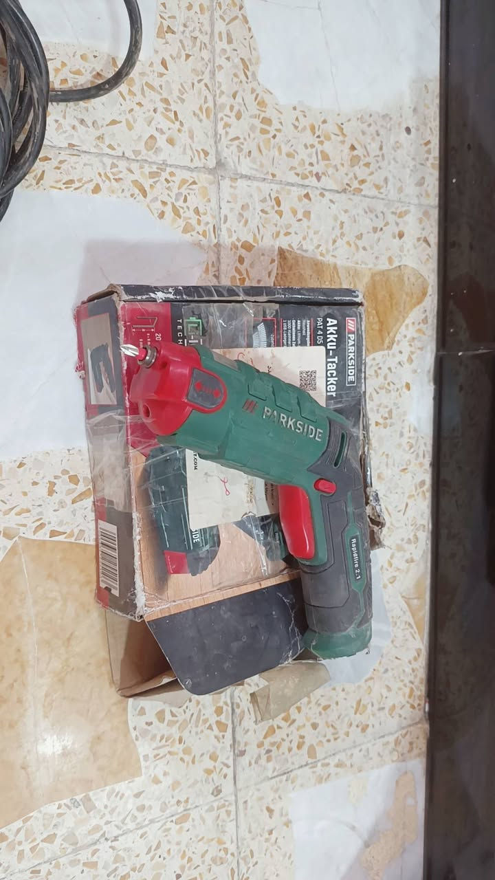 السلام عليكم
عدد يدوية للبيع علق وانطيك سعر أو راسل واتساب ***********
