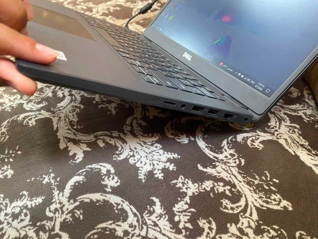 لابتوب ديل حجم 14 كور i 3 الجيل 10 رام 8  256  كارت شاشه داخلي ويا شحنه 65 واط اصليه مل لابتوب سعر خاص او تساب ***********
