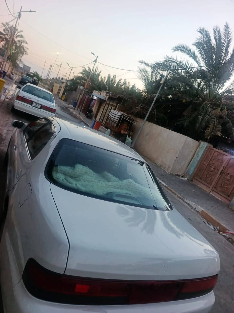 سياره كرسته نفخ للبيع
 السياره حلوه تاير تخم جديد حداديه جديده محرك ونجي كير جديد التبريد نقص بي فقط فابريته سعرها ٥٥ وبي مجال
رقم صاحب السيارة :
***********
