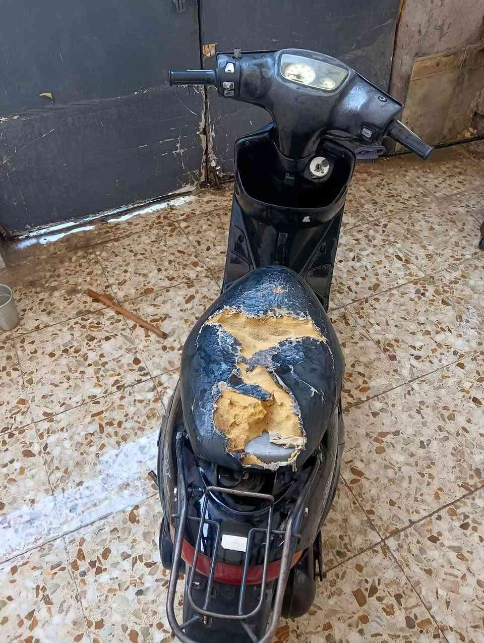 السلام عليكم..
دراجه بيجي للبيع 
مفتوحه 
تشتغل هندر فقط 
كفرات بلادي 
دراجه نضيفه عوزهه نواقص بسيطه 
سعر 350 
للاستفسار رقم ***********
والكشن سالفته بسيطة ب5 الاف الجلدة
