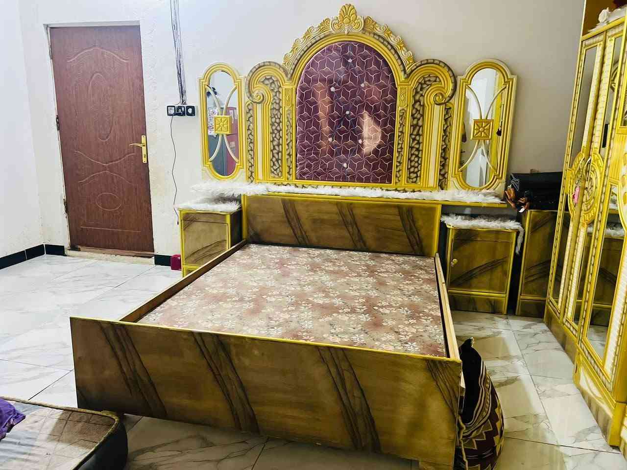 غرفه خشاب عراقيه لبيع جديده ونظيفه عنوان كربلاء حي النضال سعر 850 رقم هاتف***********
