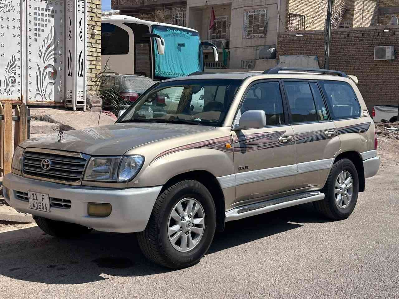 السلام عليكم اخوان
سياره لاندكروز للبيع موديل 2004 محدثه السياره 2007 للتوضيح مصبوغه صبغ عام اثر شخوط وجراد سياره حلوه وفول مواصفات كشنات تدفئه تبريد تحكمات ستيرن جير اوتوماتيك فورويل سياره جديده وما جناي والعنوان بغداد حي اور قرب جامع عمار بن ياسر والسعر 98 وبيها مجال بسيط الهاتف ***********
