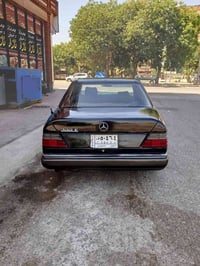 مرسيدس 300E • ٩١