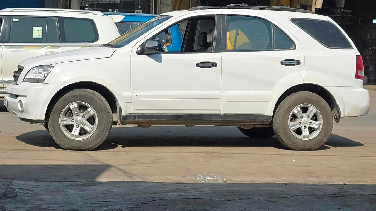 السلام عليكم النوع سورنتا موديل 2006 مكينه 3000 ونص ست سلندر وارد خليجي رقم بابل باسمي هزه وسنويه جديده المكان بابل بالحله
 السياره مكينه كير كهربائيات حداديه مقفوله غرفتها حلوه  مصبوغه للجماليه لا ضربه ولا جفيه السعر 80 وبيها مجال بسيط نقصها بس تبريد متواجد فيس 

 *********** رقم الهاتف
