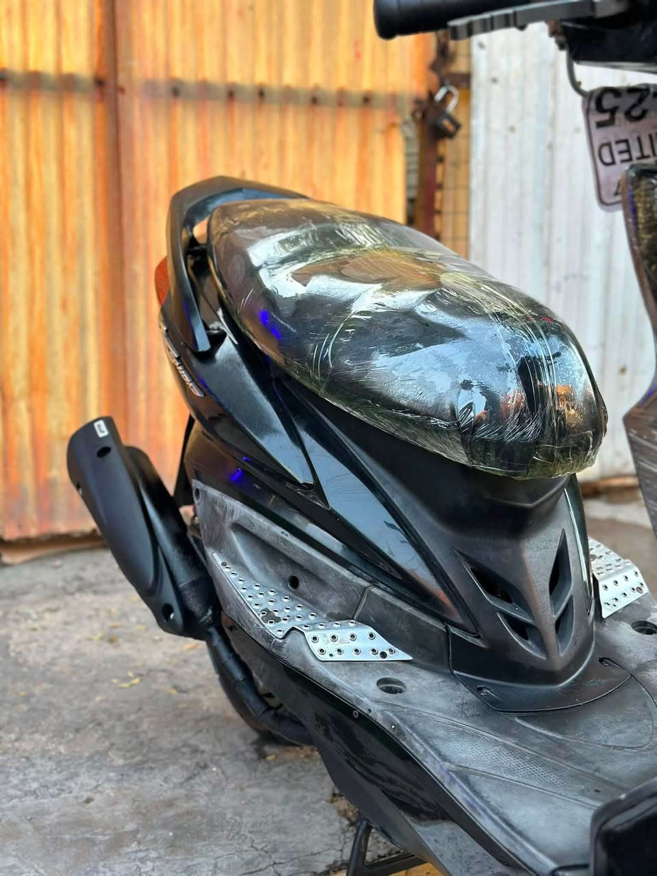 .
سلام عليكم🛵

سكنس فحل 140 جاهزه تفاصيل بفديو👇سعر(310)الاف قفل بدون عمله نهائيا مكاني بغداد الحريه رقم *********** وشكرا
