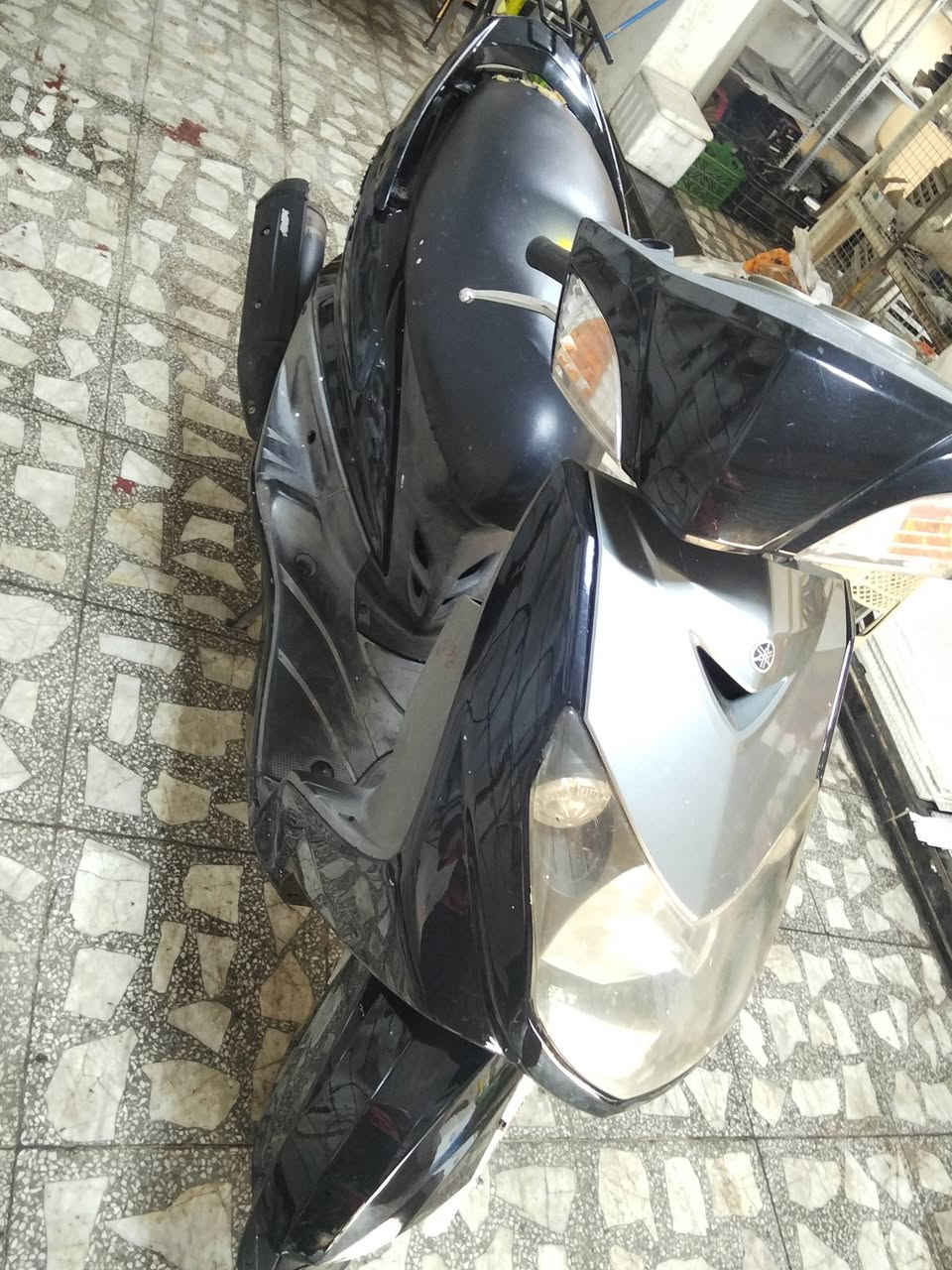 سكنس فحل كوري نضيفه جدا
سعر 700 الف عنوان بغداد البلديات 
***********
