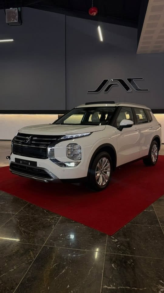 Mitsubishi Outlander 7P
مۆدێل// 2026
ماوەی ڕۆشتن// 0 Km
نرخ//……📞
بستۆن// 4
بزوێنەر// 2.5 
هێزی ئەسپ// 181HP
سیستەمی پاڵنەر// FWD
سێ ڕیز کووشن
هاوردە// یابانی
بۆ زانیاری زیاتر پەیوەندی بکە بە……
***********
***********
