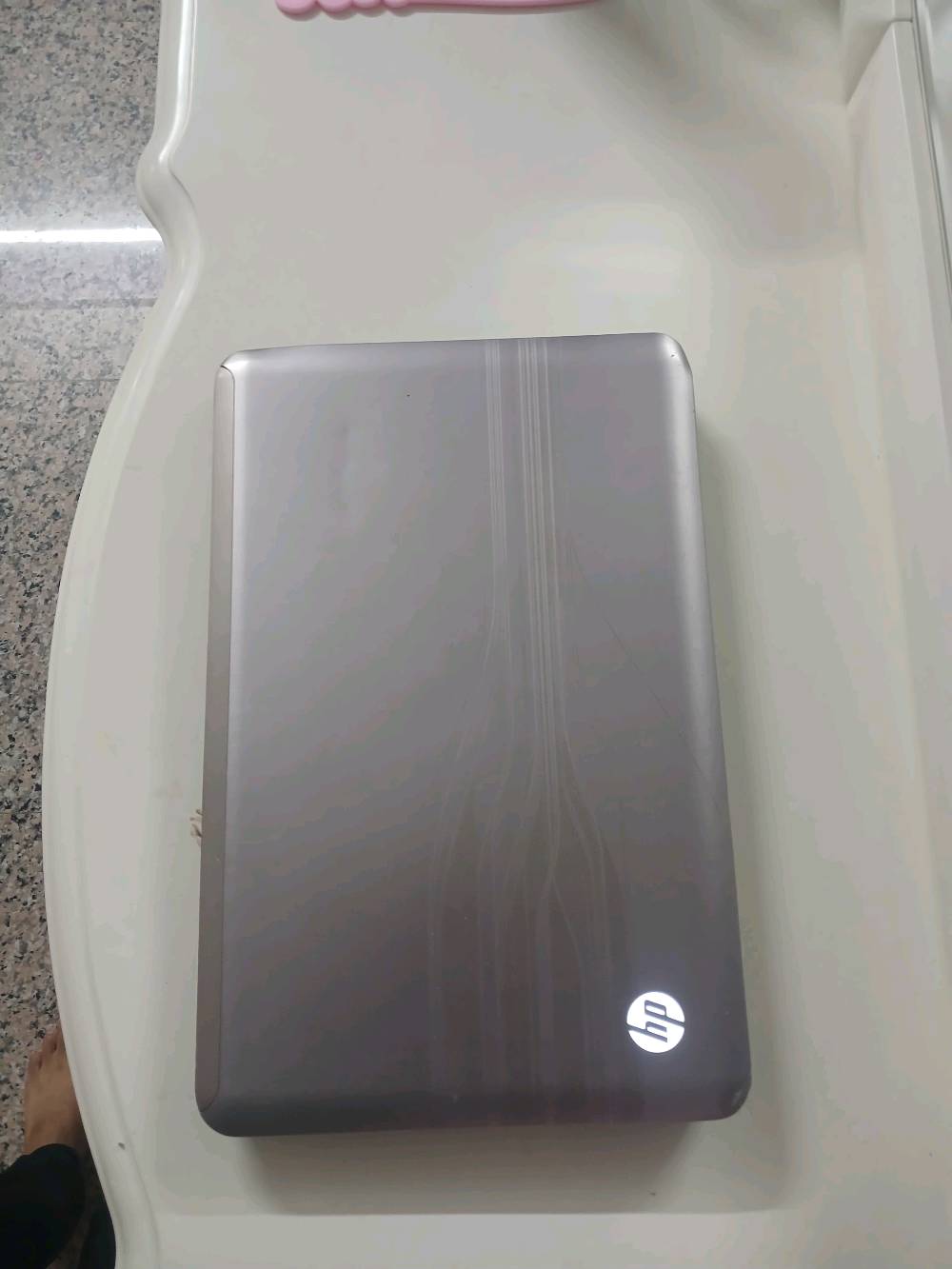 لابتوب hp للبيع 
المواصفات بالصور موجودة 
يشغل العاب بلي تو
سعر ٧٥ الف
