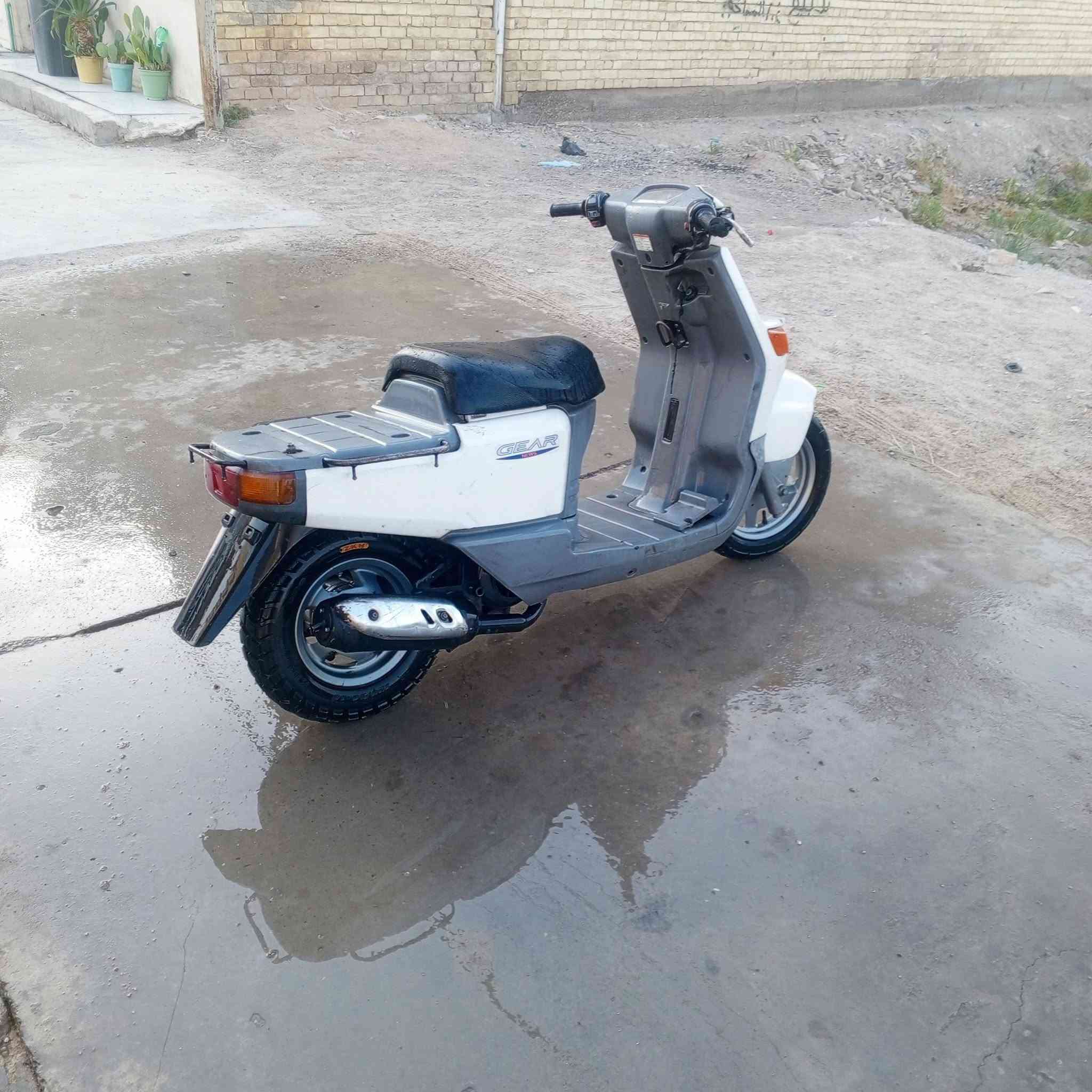 بيكم نضيفه كهرباء كلها شغاله سلف هندر اشاير لايت علي ناصي بكلايت كلها شغله عطلها شي بسيط فاكيوم مال بانزين وقايش مال كلجات جبت قايش وطلع مو مالها جبير  بس ذني الله شاهد وما متفرغلها عايفها صار 20يوم الي تفيده  شايف خيرها سعرها 160الف مكاني السريدات قرب جزيرة بغدات السياحيه ***********
