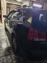 سورنتو ٢٠١١ • وارد امريكي • ٦ سلندر ٧ راكب