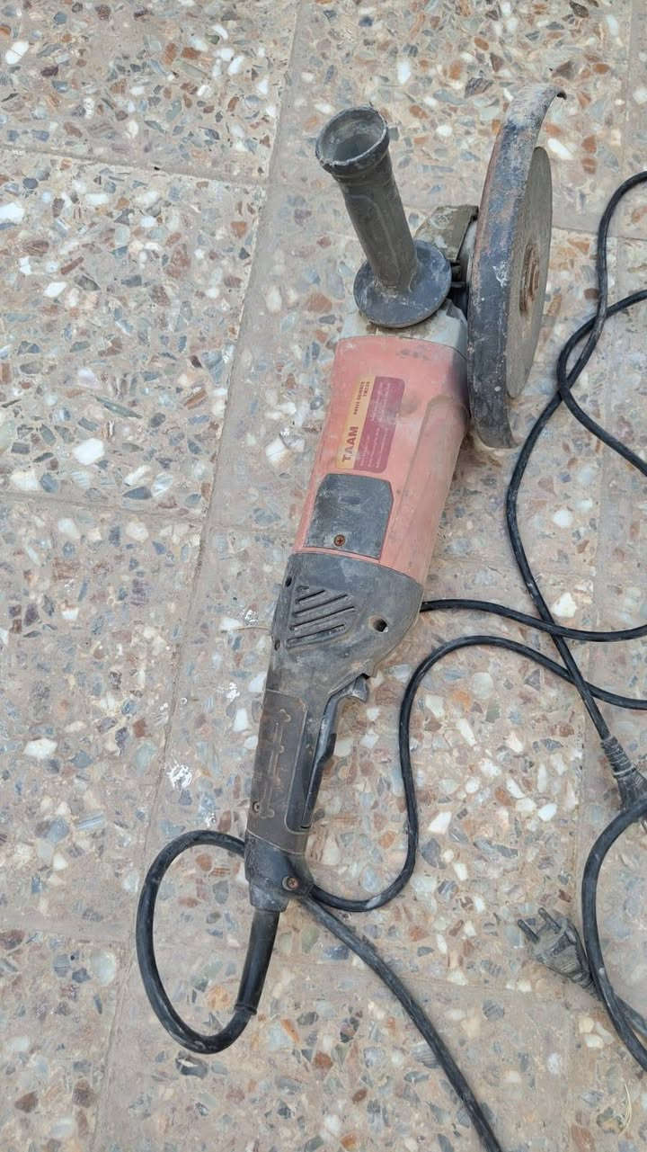 كوسرات للبيع كلهن شغالات والصفر نضيفات كلش ***********
