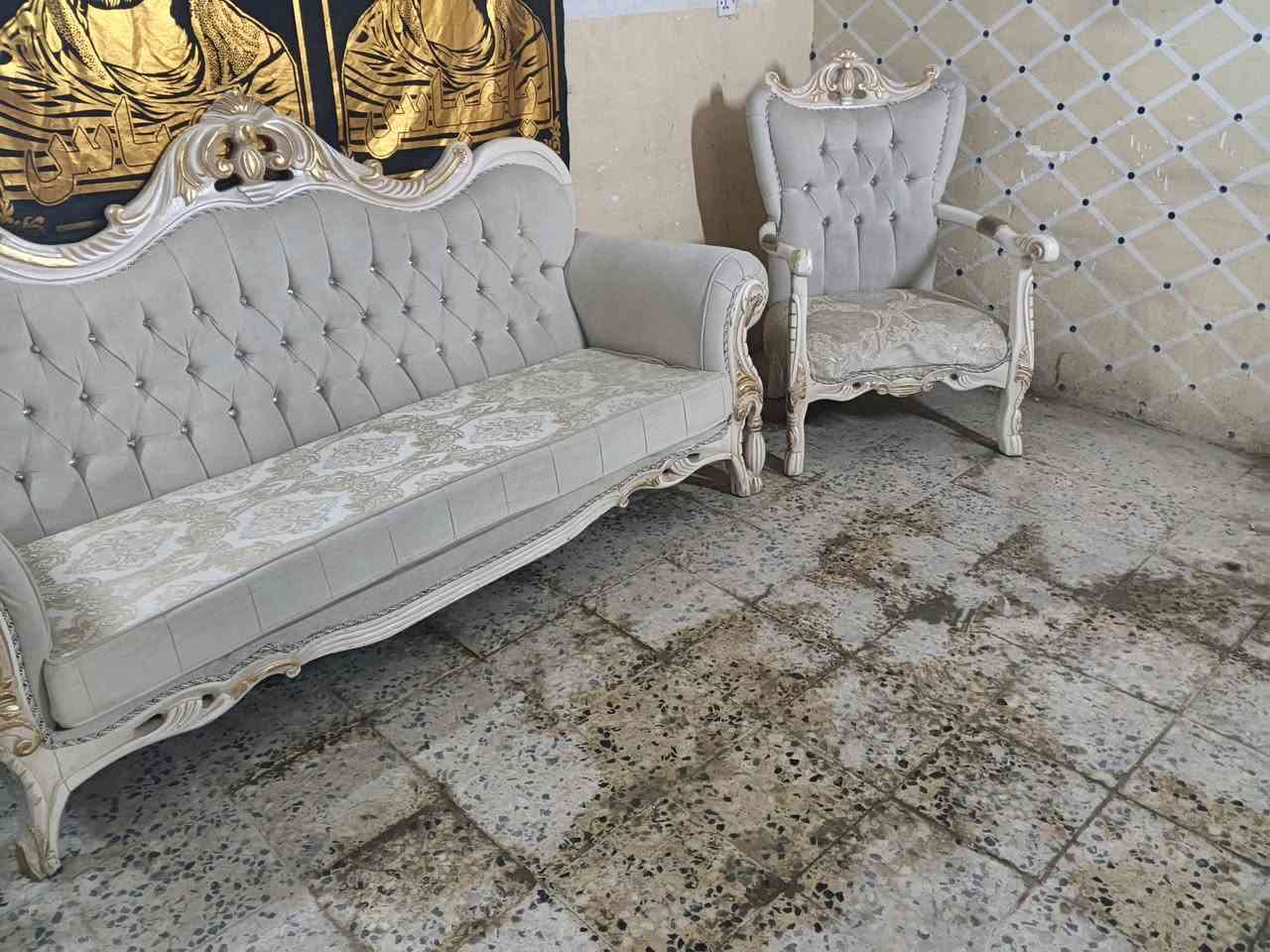 خمس مقاعد • زان تركي • نضيف