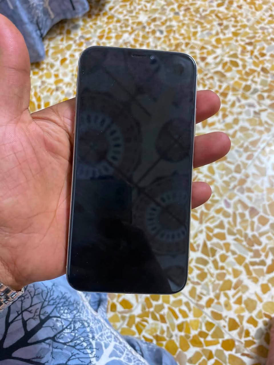 جهاز ايفون اكس عادي  ذاكره ٦٤ بطاريه 100 فيس ادي  وقف ***********
