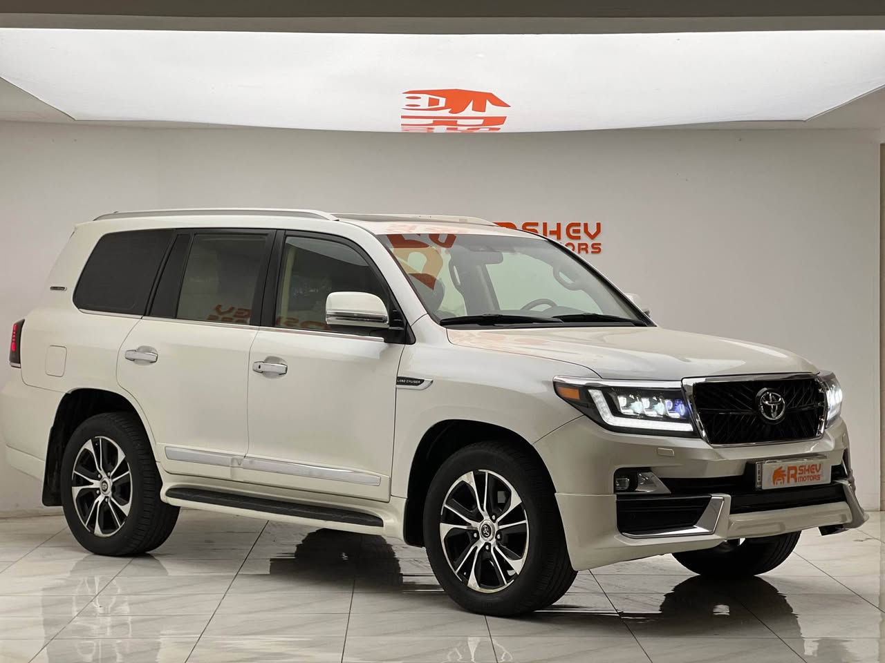 TOYOTA LAND CRUISER 2014
تويوتا لاند كروزر 2014
شرکة جیهان 8 ایرباک 

محرک 8 سلندر حجم 4.6 لتر 

 السیارة بیها بابین صبغ بدون دواخل 

رقم جديد
كير و محرك بشرط

220,000 كم ماشية
خليجية

السيارة جديدة و السعر مناسب جدا (330) ورقة و بیها مجال بسیط 

مكان السيارة

دهوك -معرض ارشف R-Shev
رقم51 من معارض التيرمينال
كورك - واتس اب
***********
*********** دهوك, العراق
