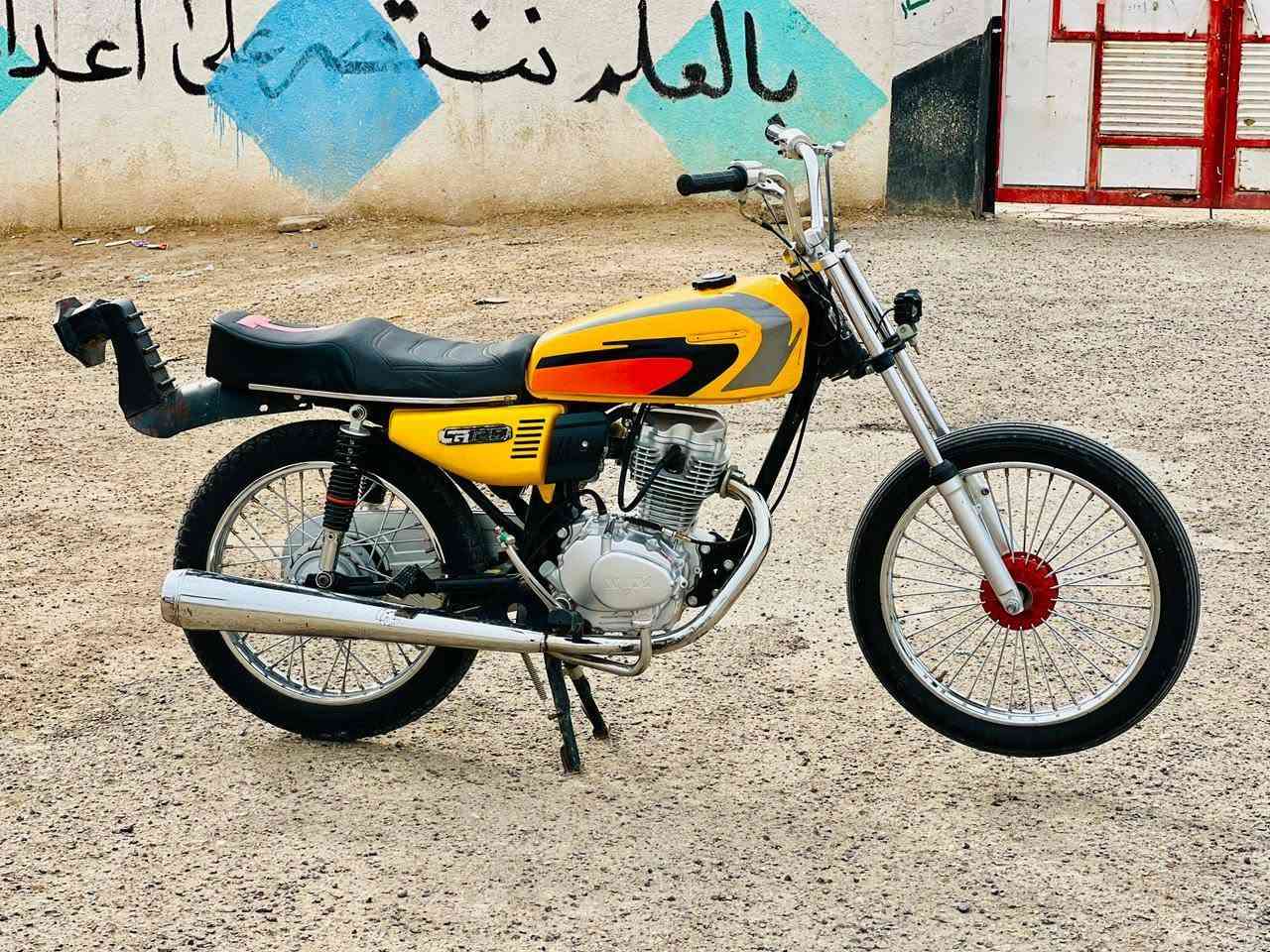 من رخصت الادمن 

سلام عليكم دراجه للبيع موديل 25 تعمير اوراق اسكنر 
السعر 600 وبيها مجال المكان قلعه سكر   مكلف بل نشر*********** / / ***********
