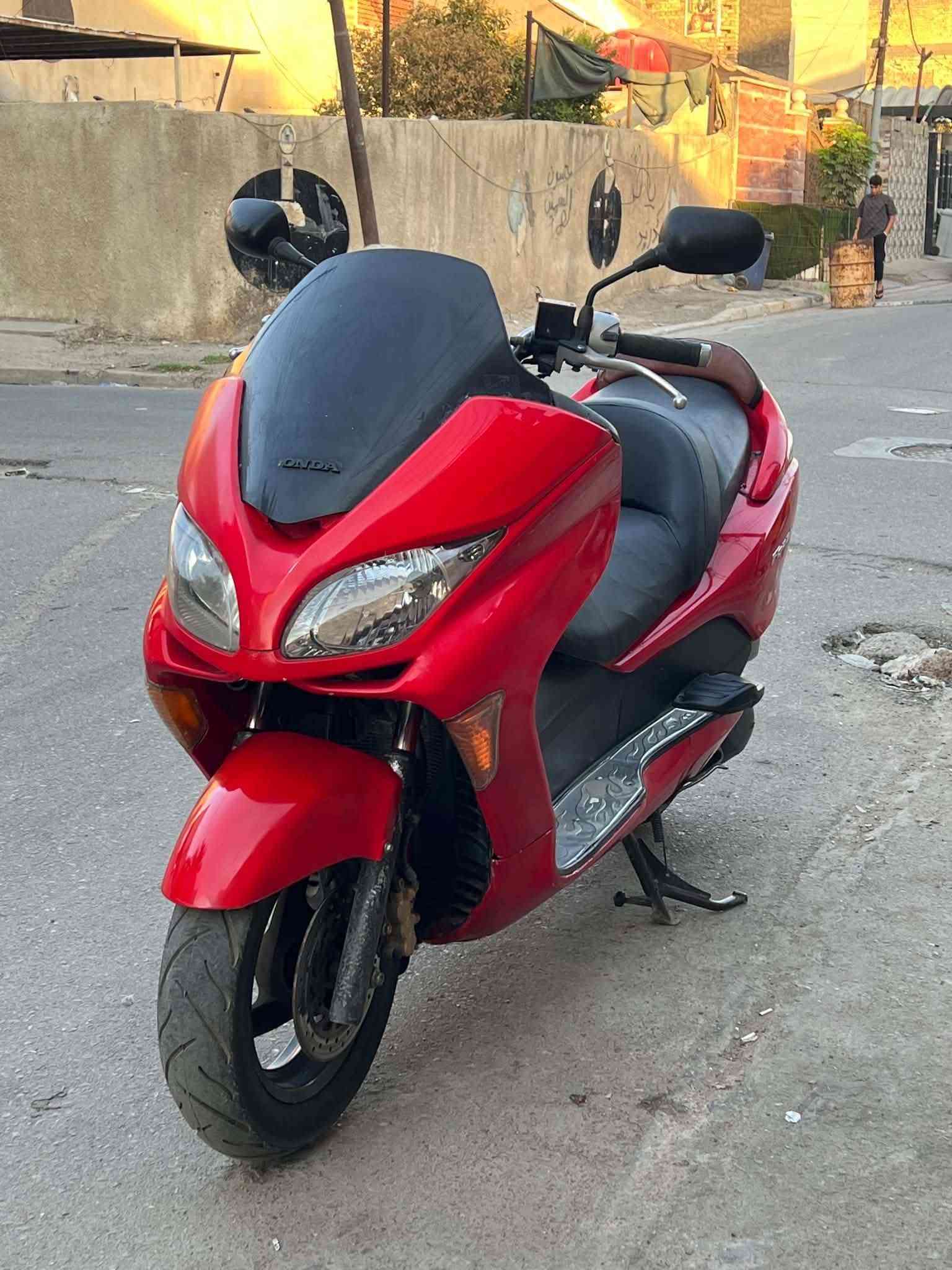 فورزا بصمه صفر تسعه كرستال لون احمر مميز درجة كامله مابيه نقص كهربائيات كله شغاله السعر ( مليون و١٠٠) مكان بغداد مدينة الصدر ***********
