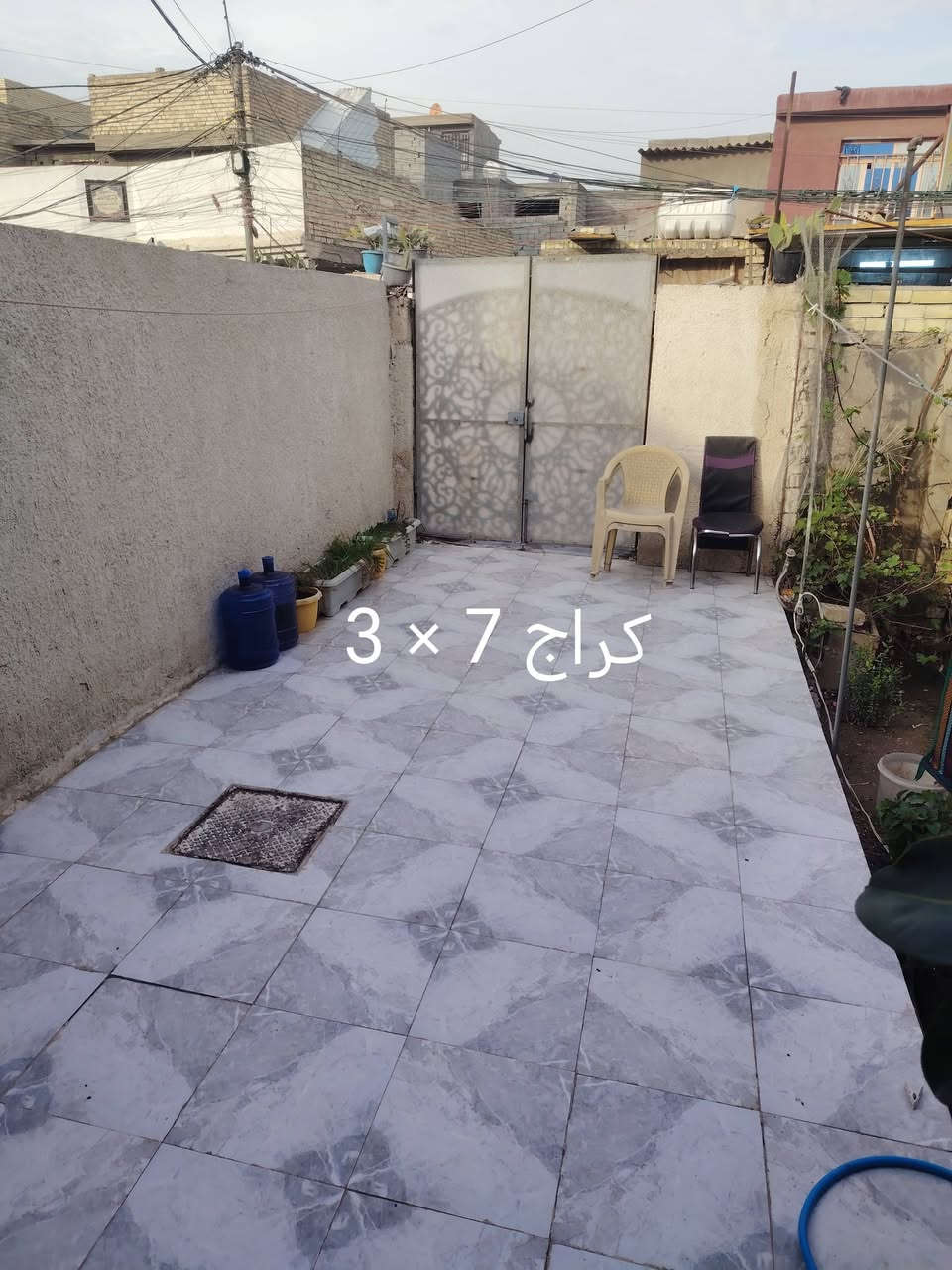 شارع الرئيسي ابونزار • ١٥٠م • كراج ٧×٣