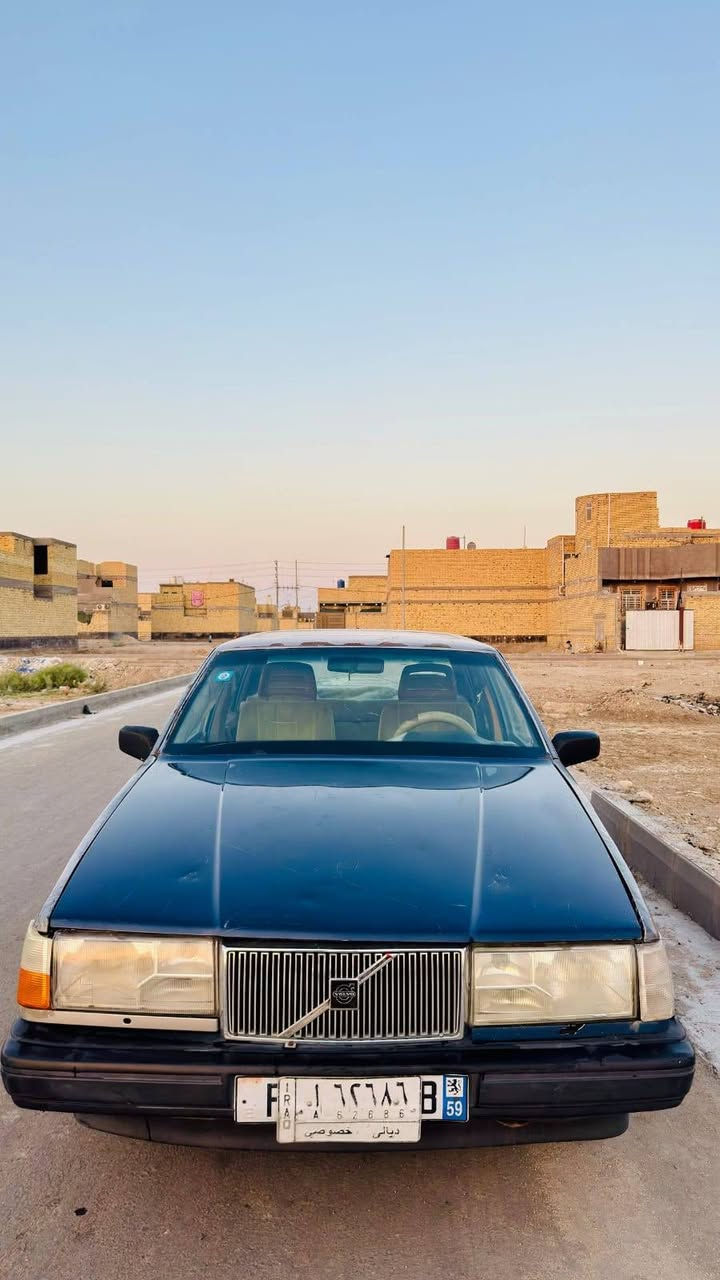 سلام عليكم
فالفو موديل 1989 سنويه ل 30
تحويل مباشر شوكت ماتريد مالكه الشرعي يمي 
كير مكينه ونجي 6سلندر 
السياره دواخله كله على بلاد
كير مكينه حداديه كله جديد 
تخم تاير جديد كهرباء كله شغاله 
سياره جاهزه من كلشي. ماعده التبريد 
العنوان ناصريه سوق الشيوخ 

السعر 30 وبيه مجال 
***********
