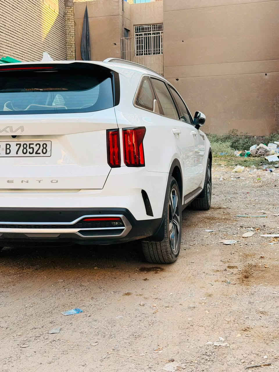 السلام عليكم سورنتو 22 خليجي كفاله عامه عده بارد مكانين فول مواصفات رقم اربيل 6 سلندر 7 راكب بنروما ماشيه 80 مكانه بغداد  الكرخ السعر 238 او بيه مجال الهاتف ***********
