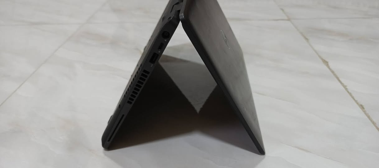 للبيع
لابتوب DELL للبيع كور اي 5 الجيل الثامن ذاكره 265 والداخلية 8 ssd وباقي المواصفات داخل الصورة 
السعر 250 الف وبيها مجال المكان بابل الحله 
للاتصال *********** بي واتساب
