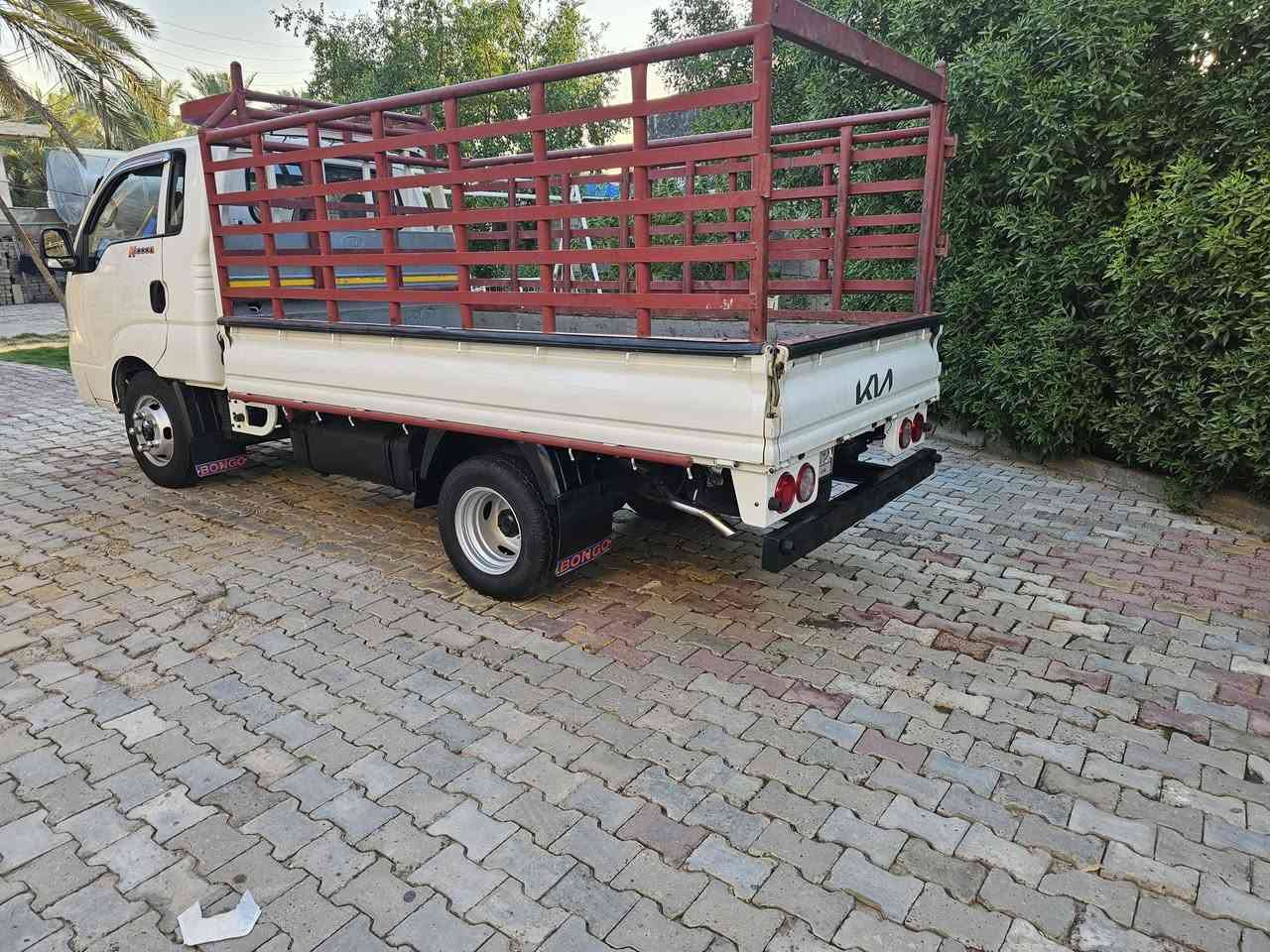 سلام عليكم البيع كية فحل موديل ١٩ سيارة جديدة برغي وحد مامفتوح بيهة بيهة بارد بل بنيد كد شبر والمكينة بيهة خيط بخار لا تنقيص ولا ابد بقي سيارة كفالة مكان بغداد سعر ١٤٥ وبيهة مجال سيارة بسمي رقم *********** ابو حيدر متوجد وتساب لموشراي لا يكسر بحلال العالم
